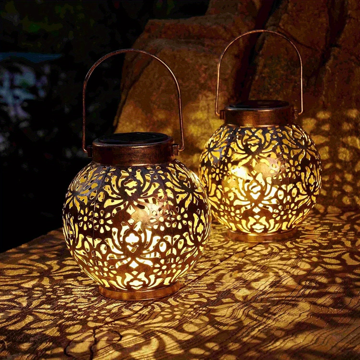 NNETM Solar Metal Lantern Outdoor Garden Decor Light