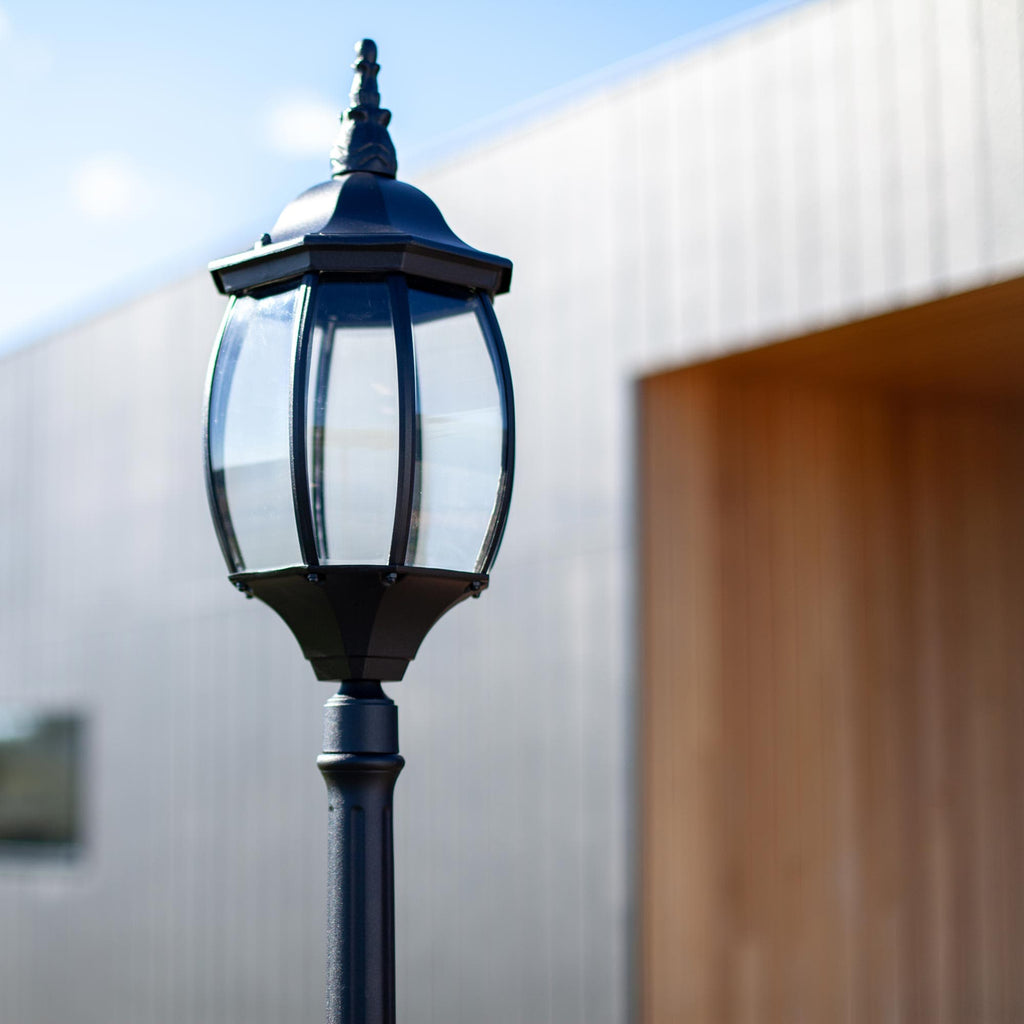 Victorian Garden Lamp Post - Black