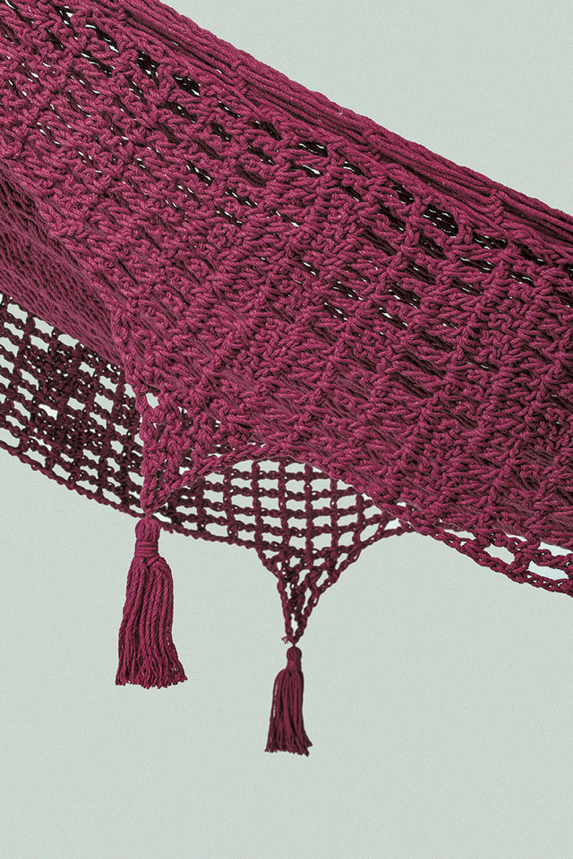 NNEDSZ Legacy Queen Size DeOutdoor Cotton Mexican Hammock in Maroon Colour
